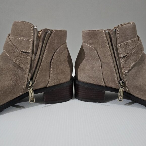 NEW Blondo Shanna Ankle Bootie Womens 7.5 Mushroom Taupe Suede Waterproof Moto - Picture 4 of 13